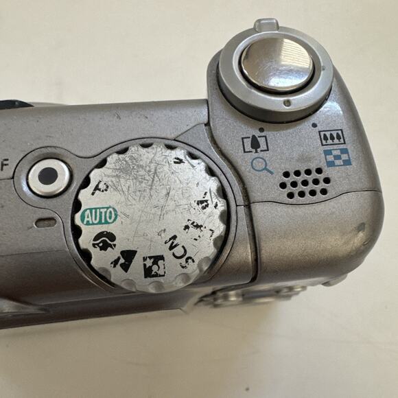 Canon PowerShot A710 IS Digital Camera 7.1 Megapixel 6x Optical Zoom Worker READ - Picture 4 of 14